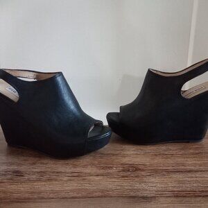 Black Strappy Platform Wedge